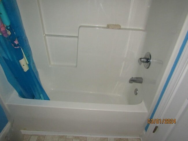Building Photo - 2057 Silvercrest Dr