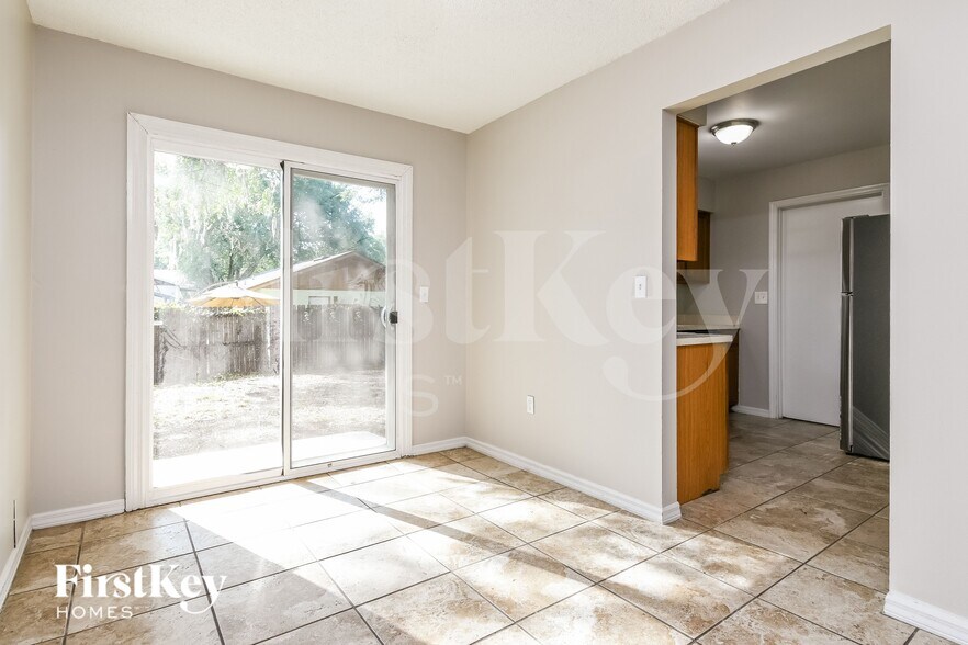 Building Photo - 3650 Willys Ave