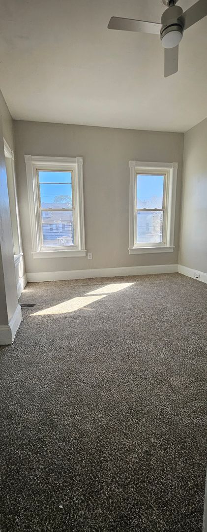 Building Photo - Large house with a nice layout welcome Home