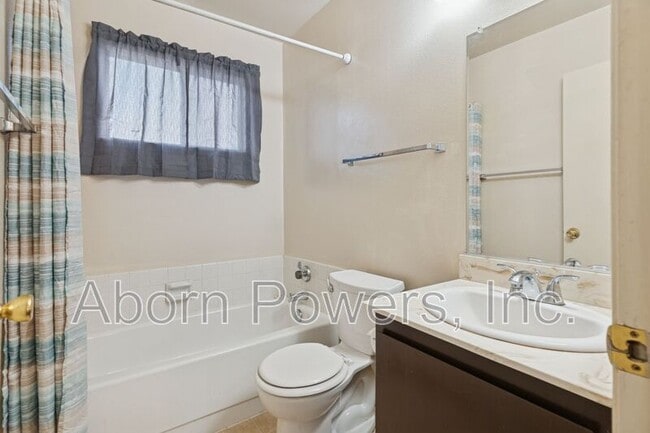 Building Photo - 7025 Catamaran Dr