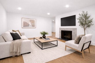 Building Photo - 11737 Courtleigh Dr