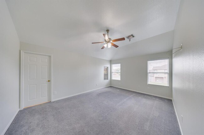 Building Photo - 1122 Reedpoint Dr