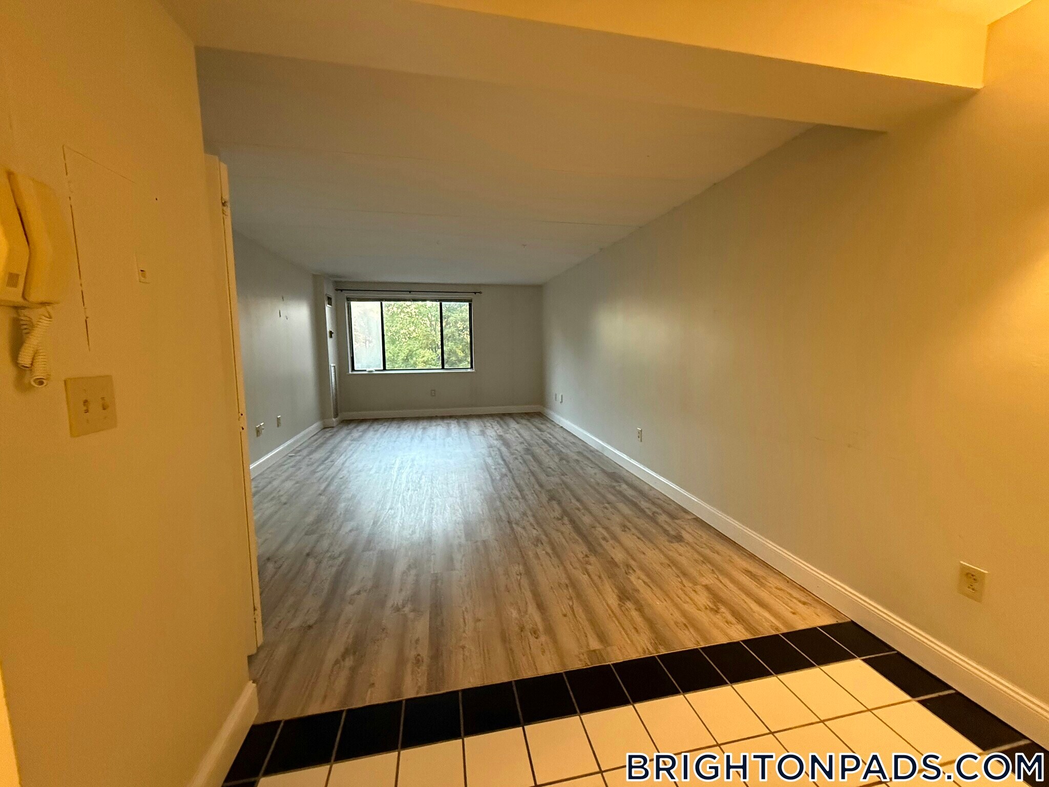 Building Photo - 1933 Commonwealth Ave