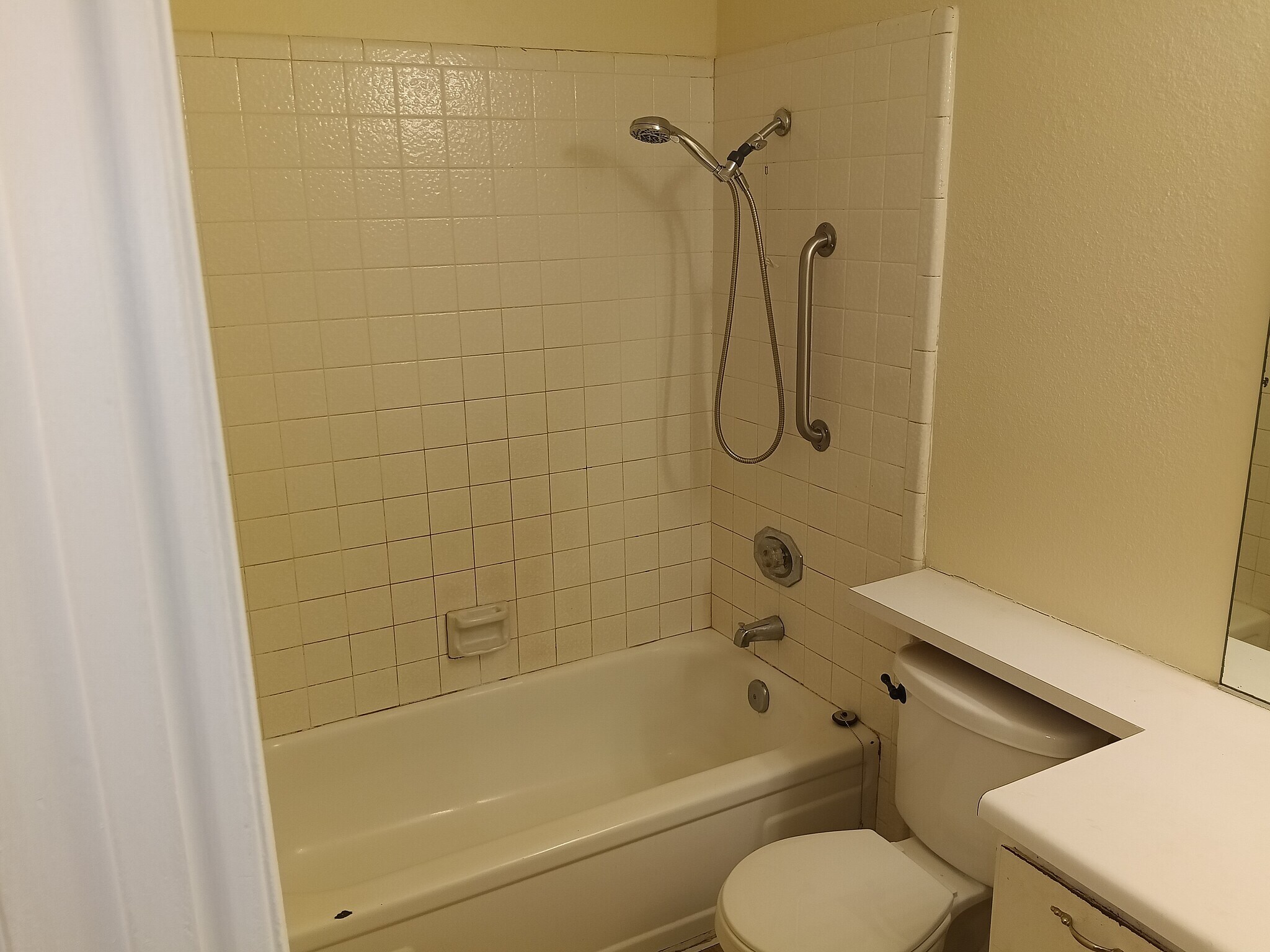 Building Photo - 6724 Plymouth Rd