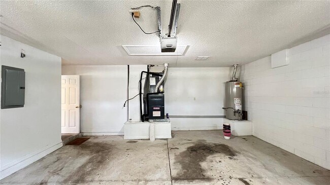 Building Photo - 3024 Samosa Hill Cir