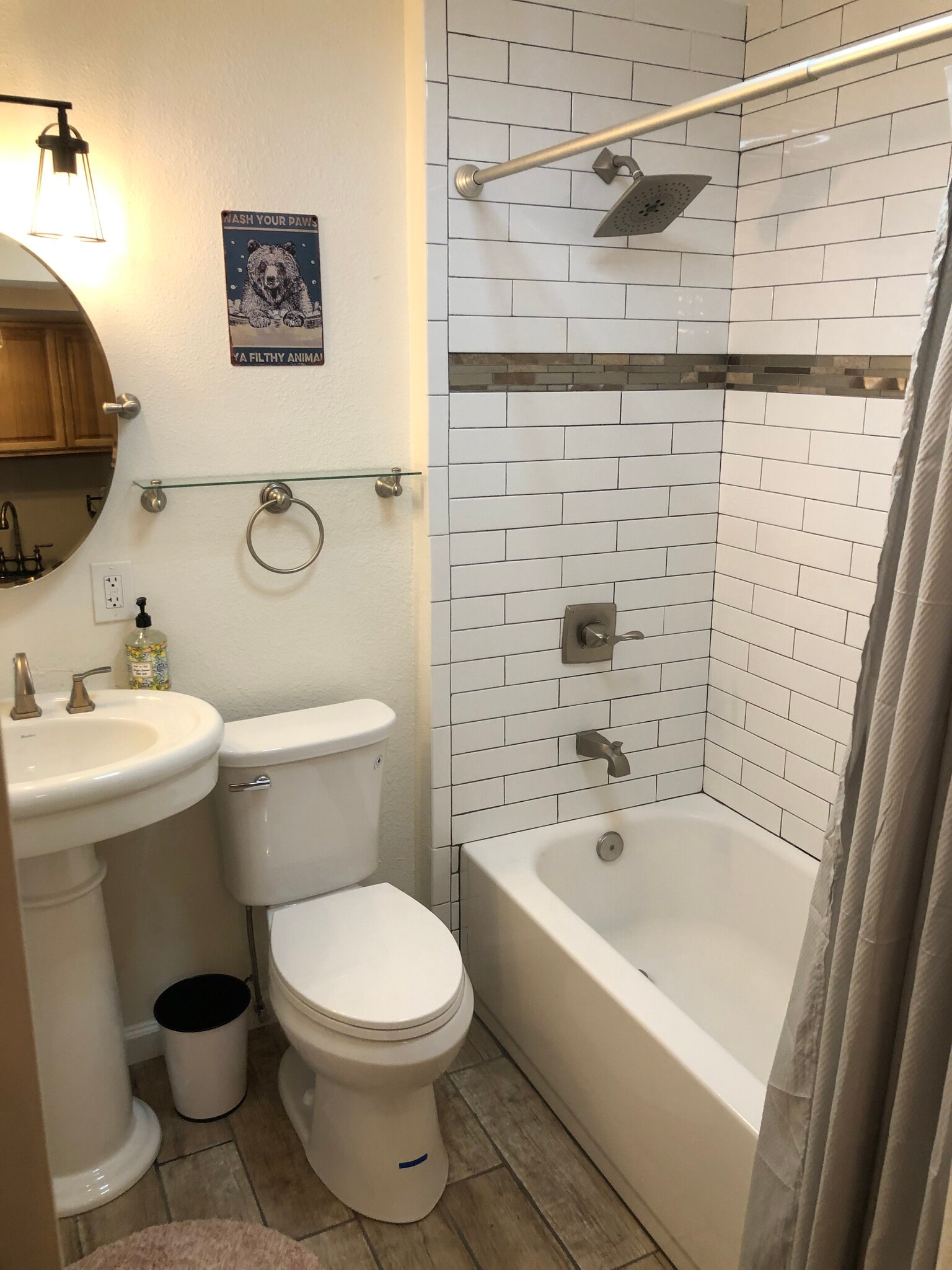 Shower/tub - 2910 Aspen Dr