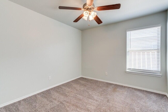 Building Photo - 1303 Kingston St