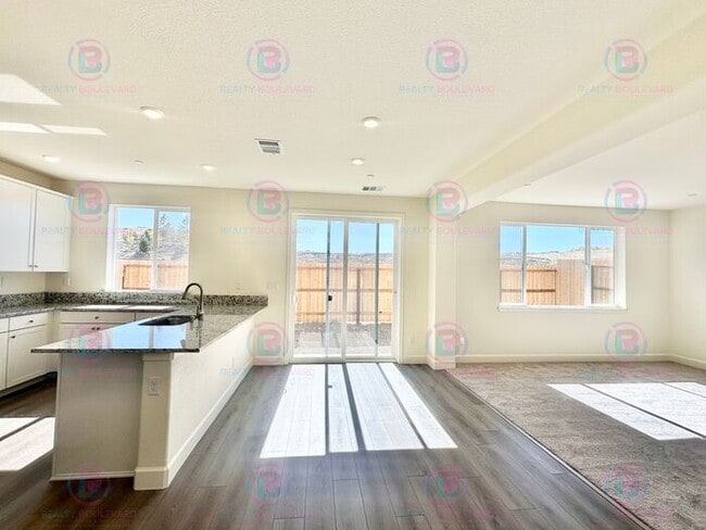Building Photo - Brand New Lennar Home in the Five Ridges C...