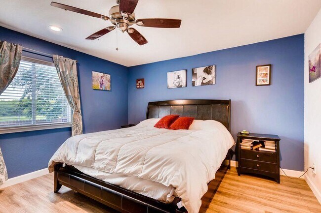 Building Photo - 11221 Autumn Ash Dr