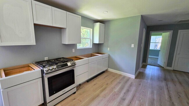 Building Photo - 502 Azalea Dr
