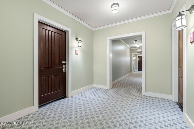 Building Photo - 945 Registry Blvd