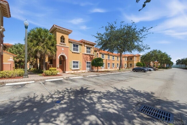 Building Photo - 732 SW 106th Ave