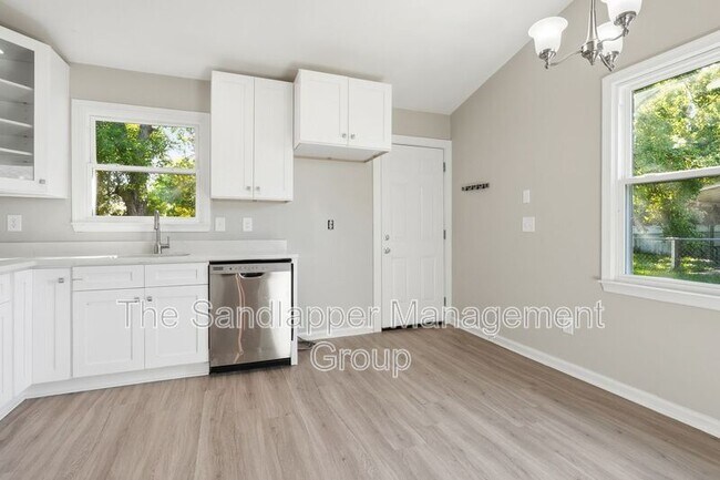 Building Photo - 5230-B Scarsdale Drive