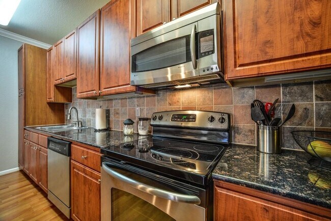 Building Photo - 1711 Old Spanish Trl