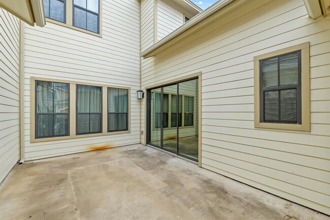 Building Photo - 4536 Berkman Dr