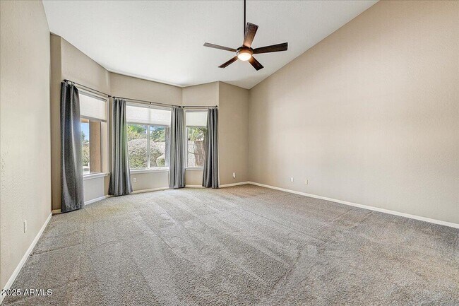 Building Photo - 13383 W Alvarado Dr