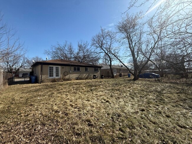 Building Photo - 4052 Burton St