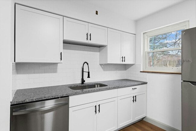 Building Photo - 4769 Hardwick Dr