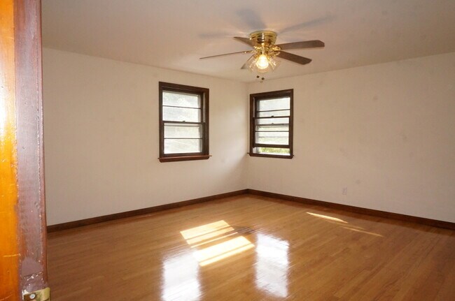 Building Photo - 28 Belmont Dr