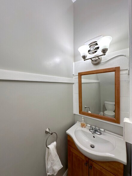 Building Photo - 152 Grand St