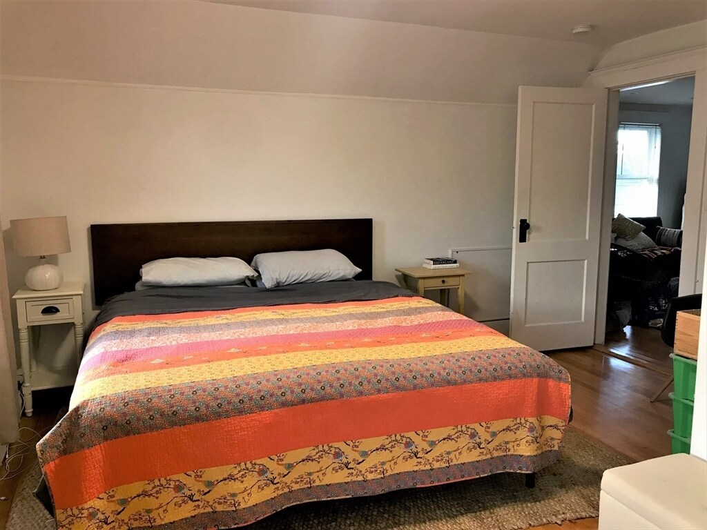 Building Photo - 76 Wenham St