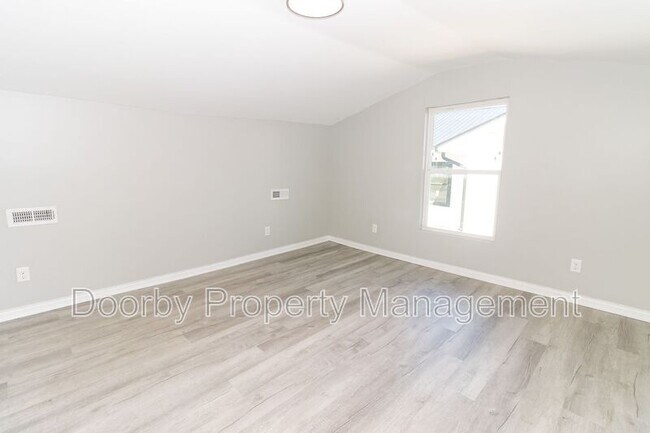 Building Photo - 4807 14th Ave