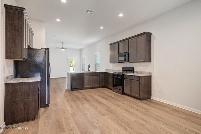 Building Photo - 305 Wakely Ct