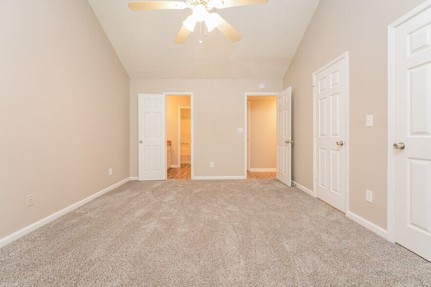 Building Photo - 2627 Country Trace SE