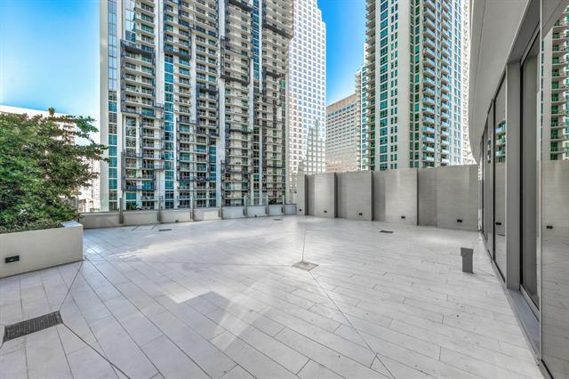 Building Photo - 300 Biscayne Boulevard Way