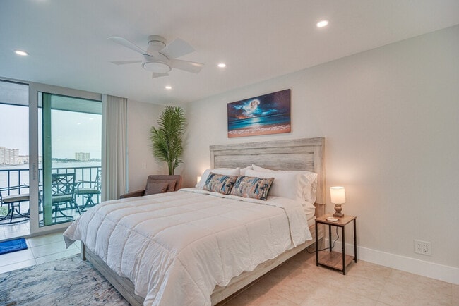 Building Photo - 6260 Palma Del Mar Blvd S