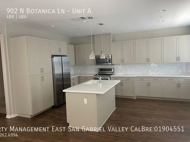 Building Photo - 902 Botanica Ln