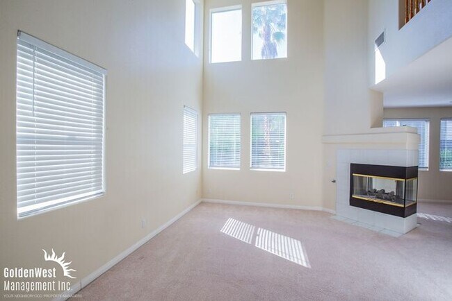 Building Photo - Stunning 3Bdm 2.5Ba Two-Story Home in Peccole Ranch!