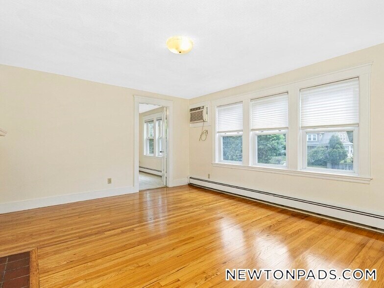 Building Photo - 1145 Boylston St