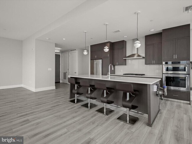 Building Photo - 930 Rose Ave