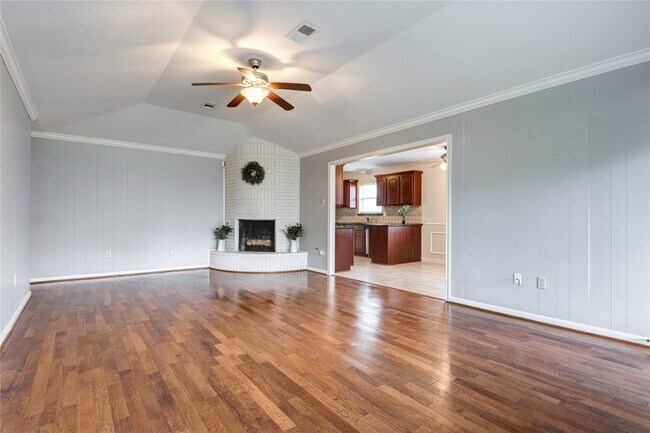 Building Photo - 6214 Rutherglenn Dr