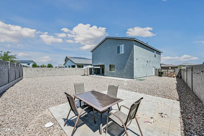 Building Photo - 13360 W Briles Rd