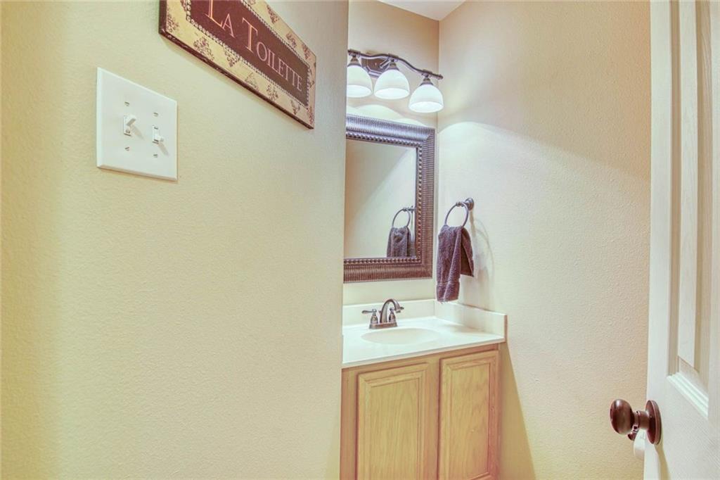 Half Bathroom - 714 Saint Lucy Dr