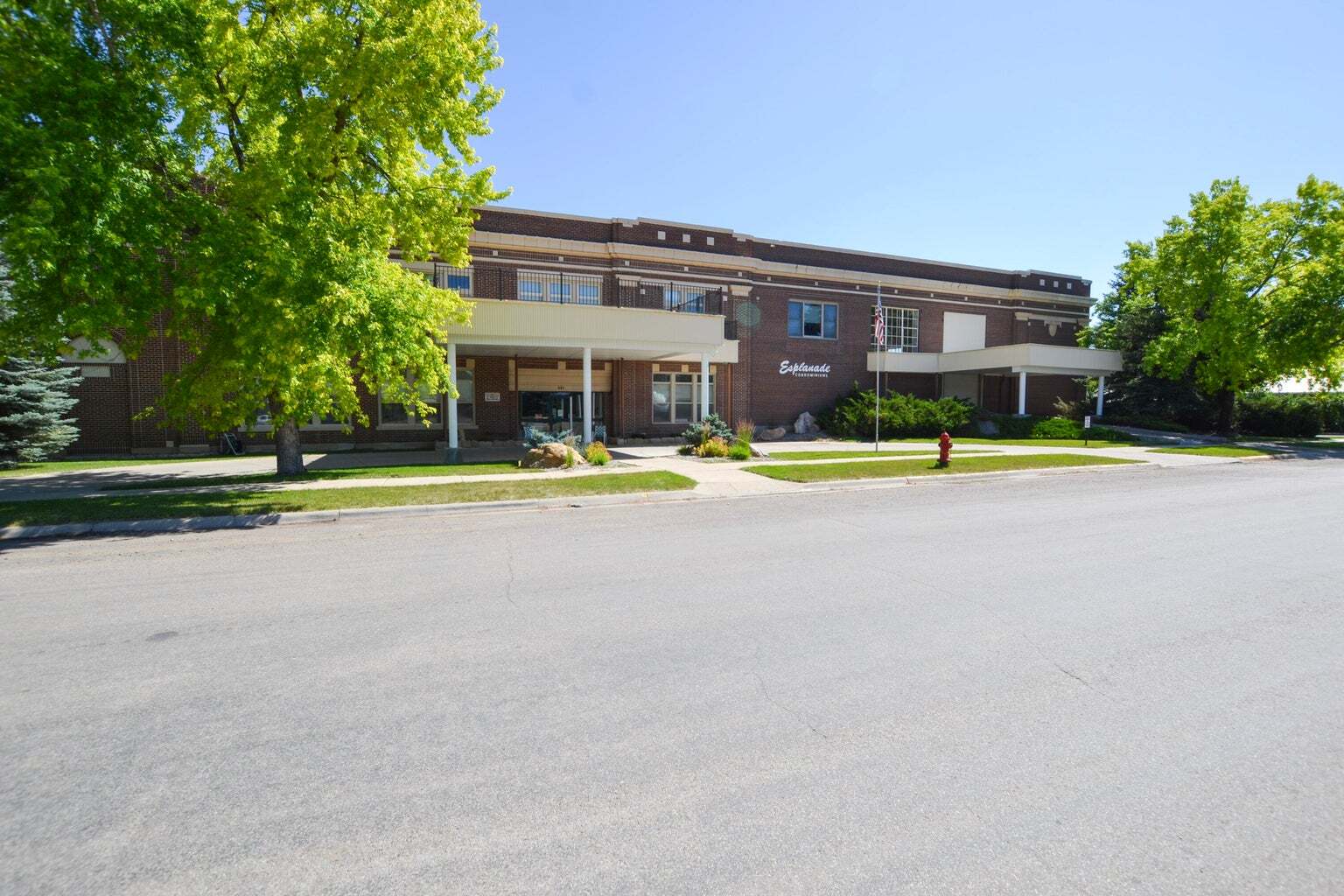 Building Photo - 401 7th Ave S
