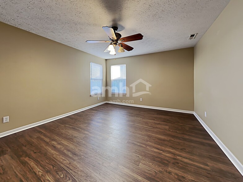 Building Photo - 2521 Monarchy Ln