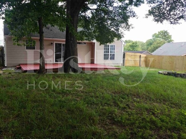 Building Photo - 3380 Chadbury Dr NW