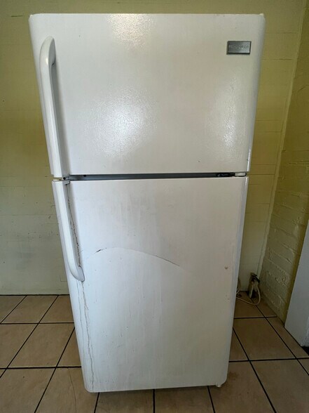 Building Photo - 305 Lawrence St