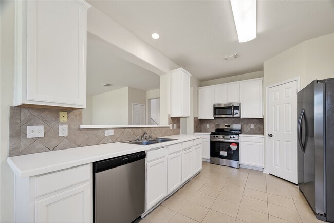 Building Photo - 2708 Calico Creek Ln