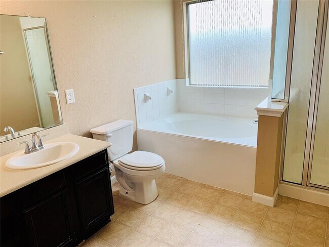 Building Photo - 15902 Arapaho Bend Ln