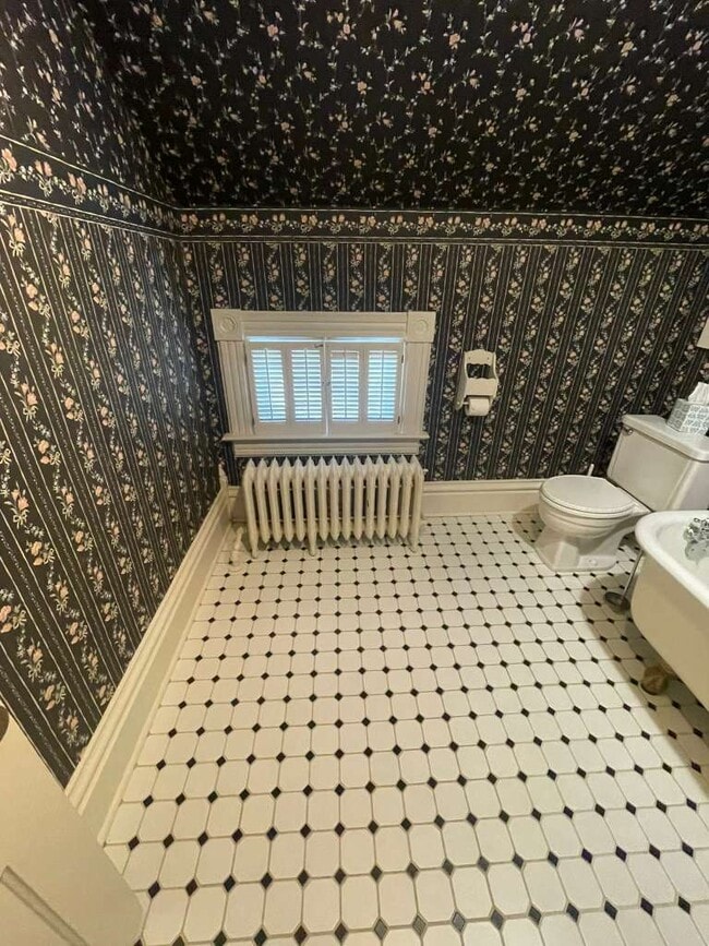 Building Photo - 1004 Pearl St