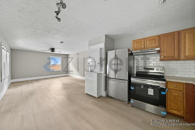Building Photo - 721 Ford Pl