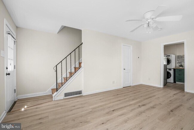 Building Photo - 5810 Fifer Dr