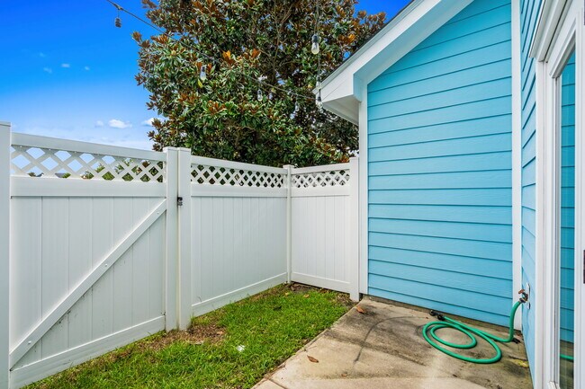 Building Photo - 796 Sail House Ct