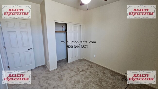 Building Photo - Wentworth Rd South - 4 Bedrooms 2.5 bathro...