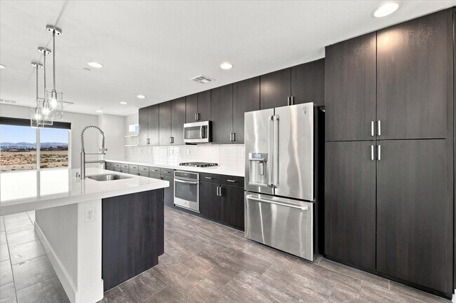 Building Photo - 9050 W Tropicana Ave