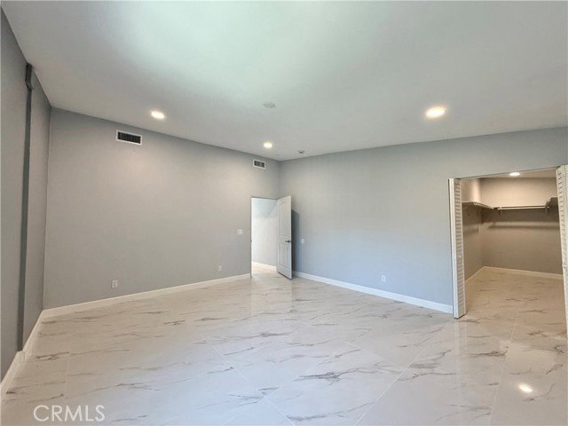 Building Photo - 5501 Crebs Ave